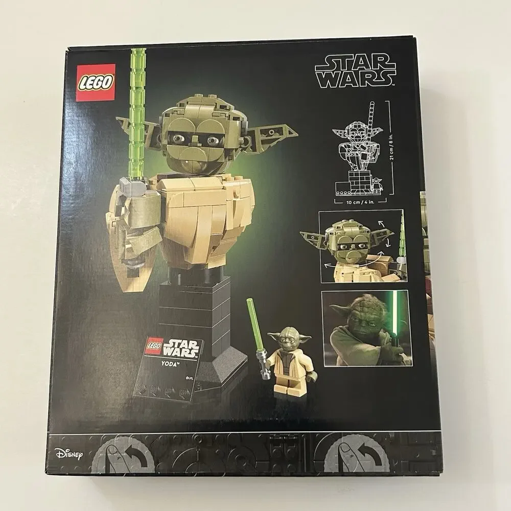 Lego #75438 Star Wars Yoda with Light Saber Bust Building Set NEW